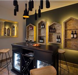 5 bedroom villa with pool near Pula, sleeps 10-12